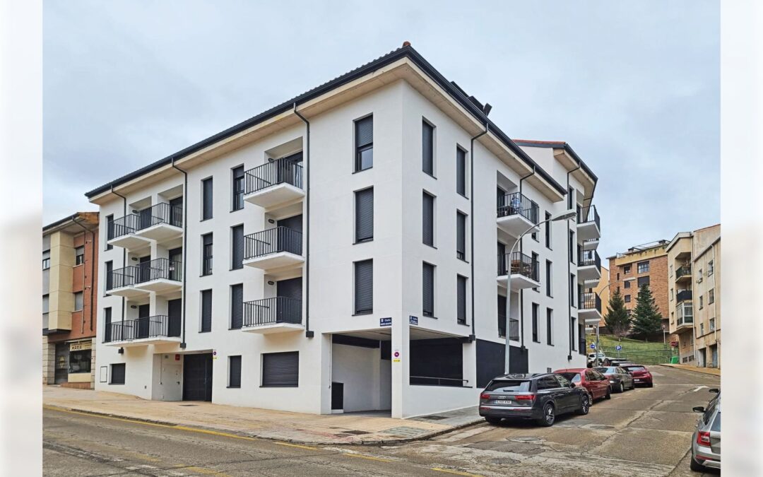 Edificio de viviendas. Ovispo Agustín. Soria.